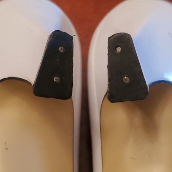 Jacqueline Ferrar Vintage White Leather Heels - Picture 10 of 10